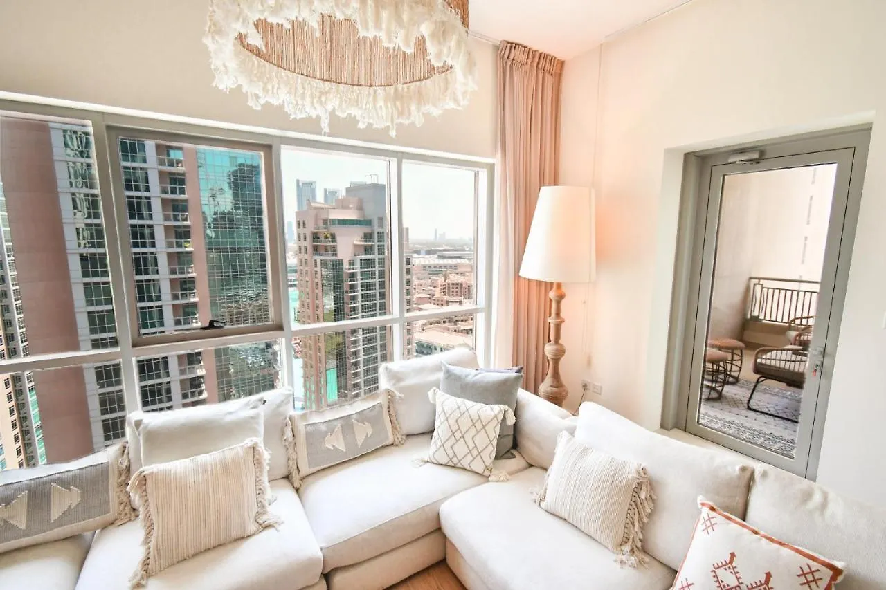 Downtown-High Floor Mesmerizing Fountain View 2Br Chic Apt Dubai United Arab Emirates